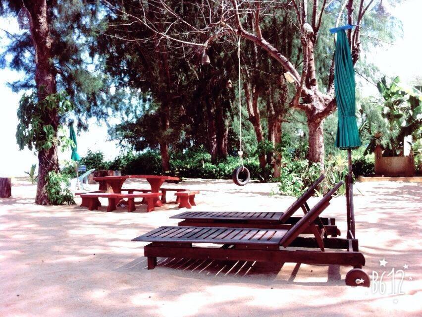 Ban Pak Nam Lamae Had Lamae Resort מראה חיצוני תמונה